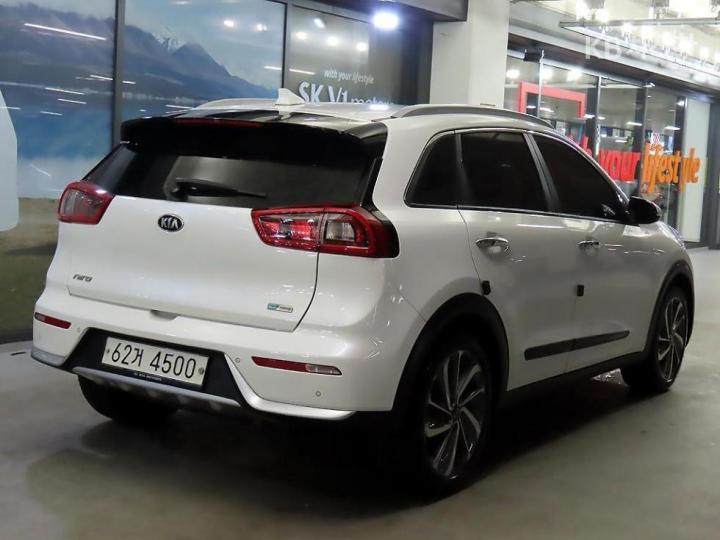 Kia Niro 1.6 Noblesse 5