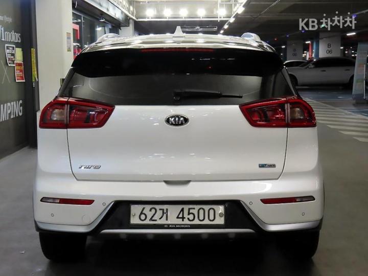 Kia Niro 1.6 Noblesse 6