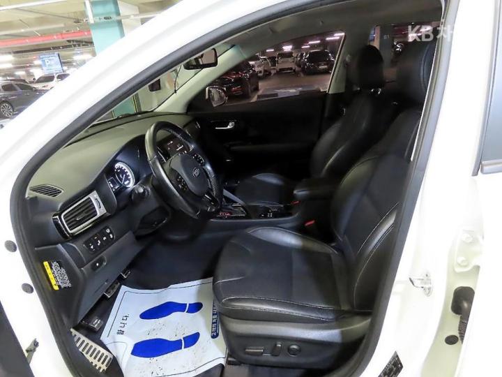 Kia Niro 1.6 Noblesse 7