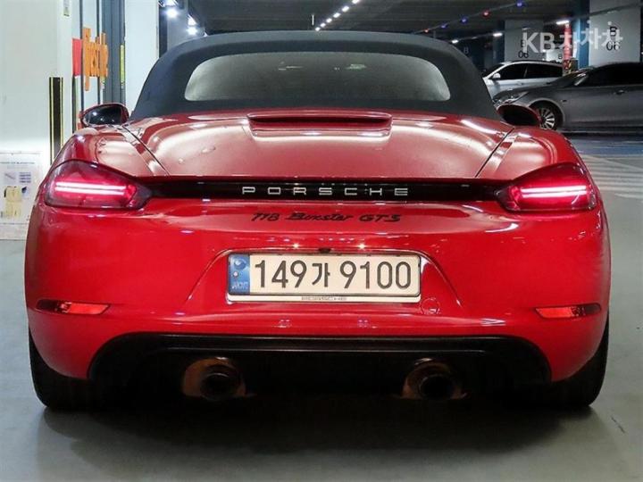 Porsche Boxster 4.0 GTS 6