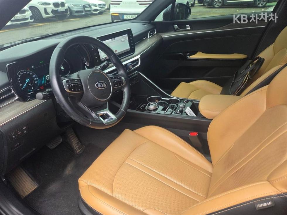 2021 - kia k5