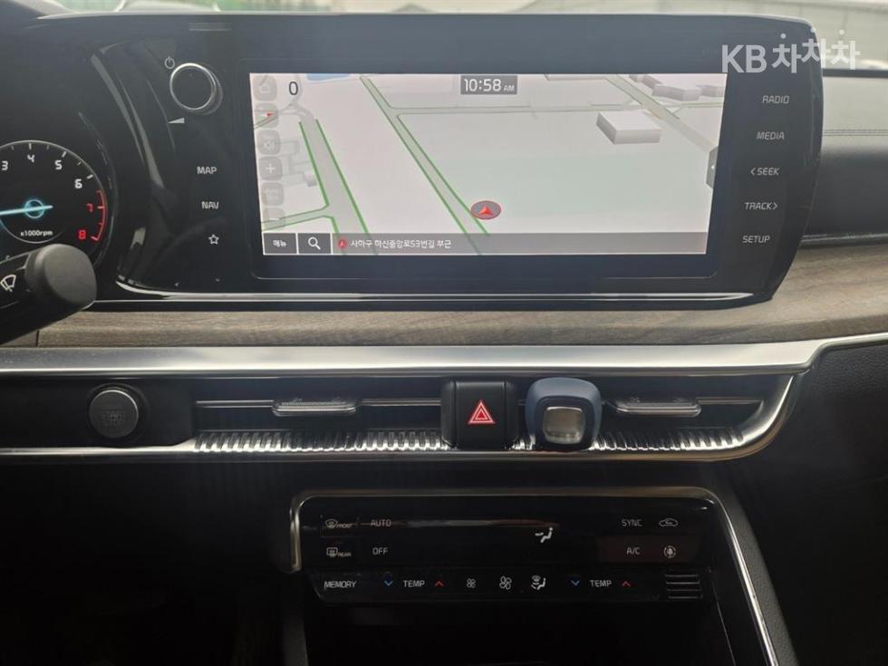 2021 - kia k5