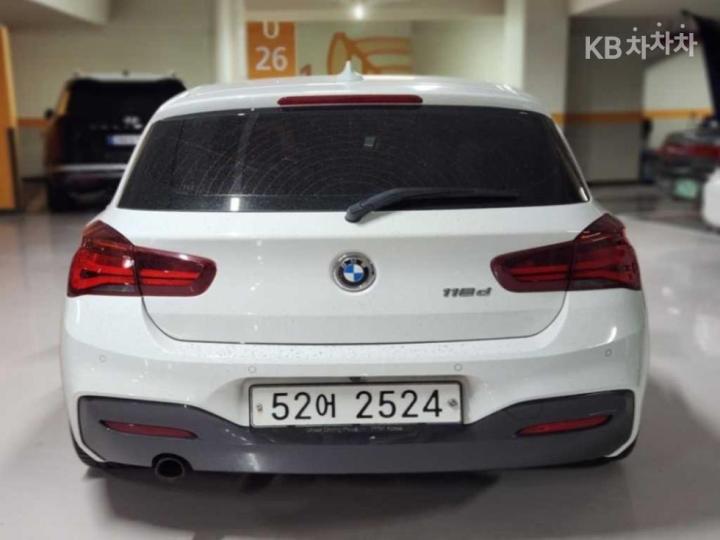 BMW 1 Series New 118d Sport Base Type 3