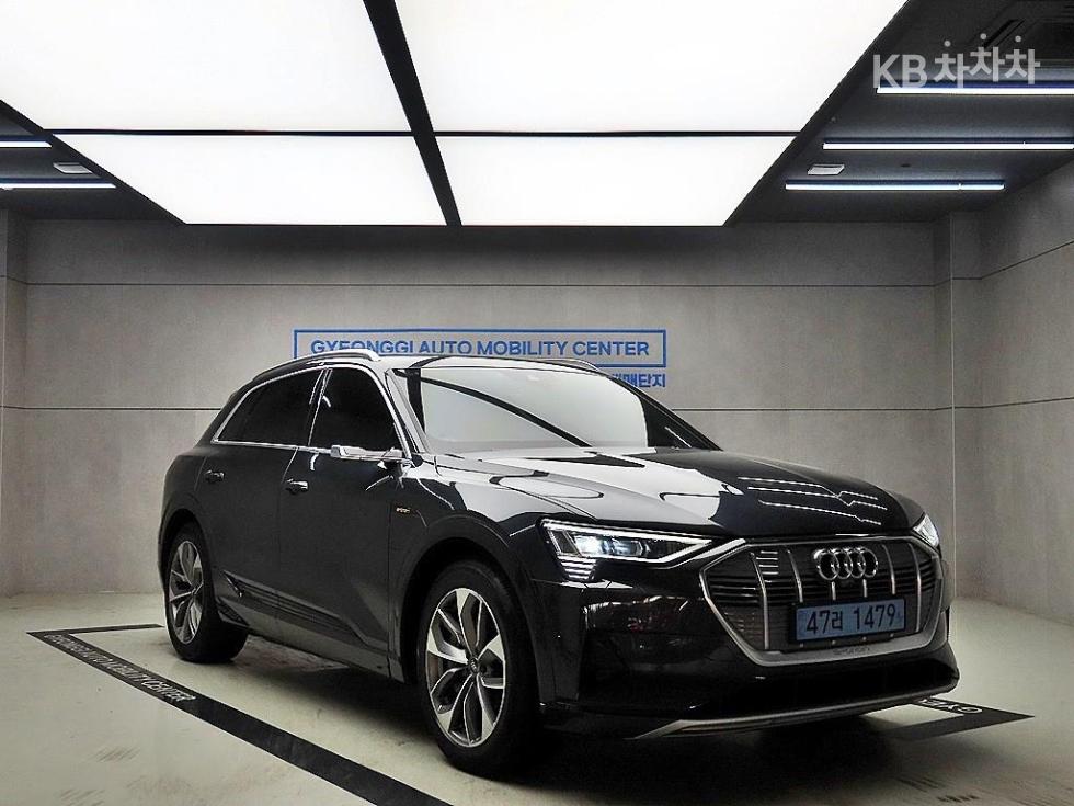 아우디 e-tron