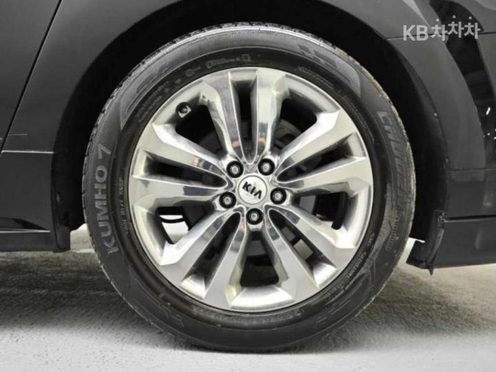 Kia Carnival 3.3 Gasoline High Limousine President 6