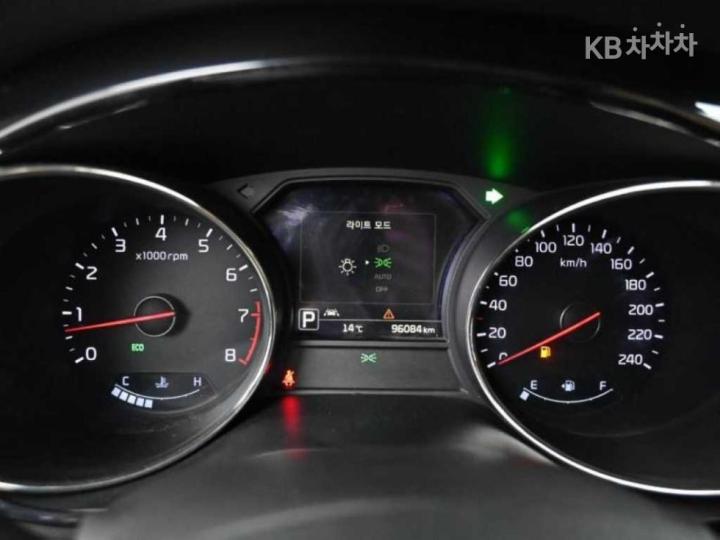 Kia Carnival 3.3 Gasoline High Limousine President 9