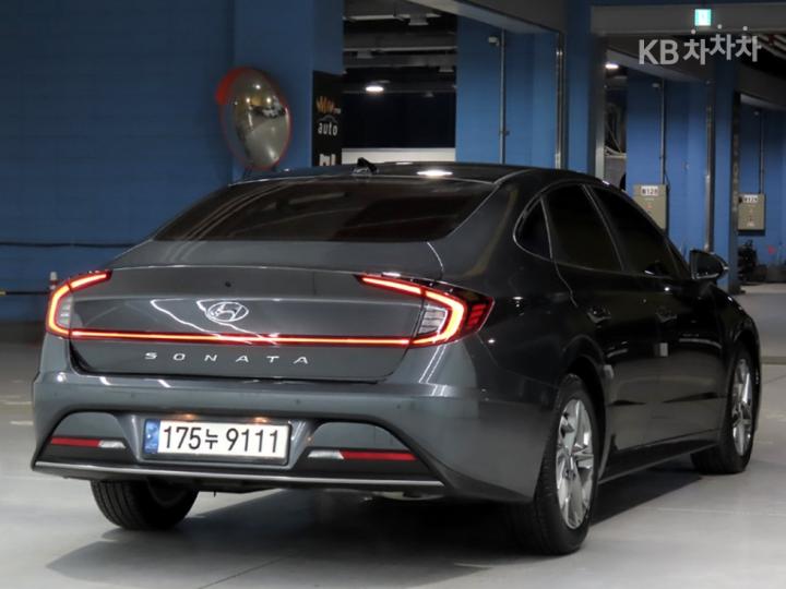 Hyundai Sonata DN8 2.0 Premium Family 5