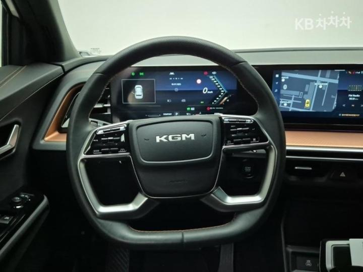 KG Mobility (Ssangyong) Torres Hybrid J100 1.5 T-GDI HEV T7 10