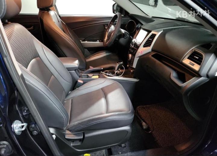 KG Mobility (Ssangyong) Tivoli Armor 1.6 Gasoline TX 2WD 6