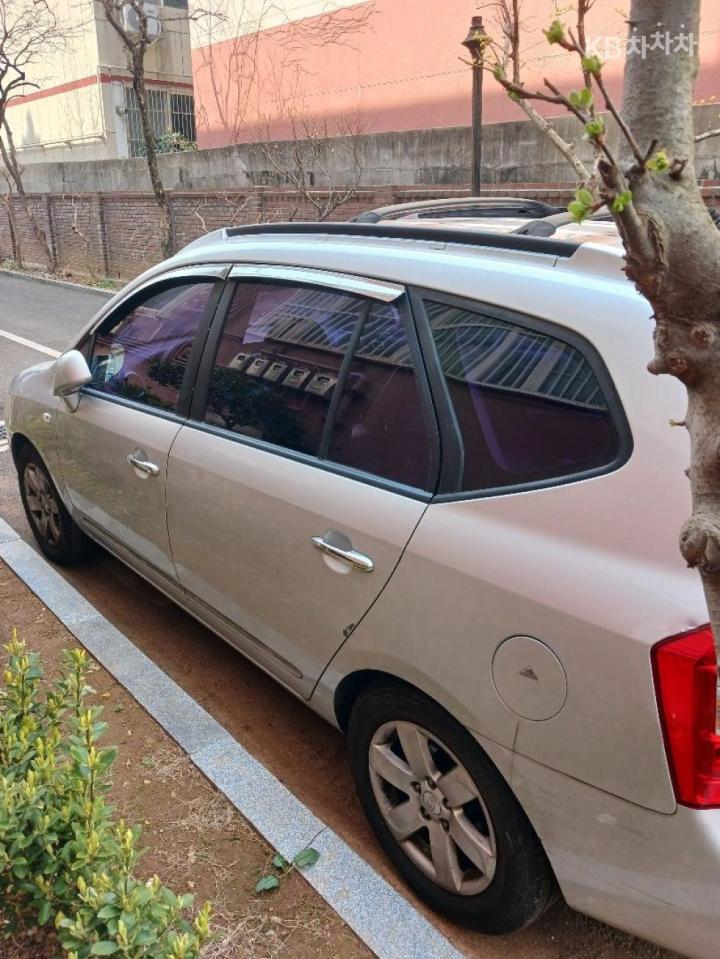 Kia Carens New 2.0 LPI GLX Premium Type 5