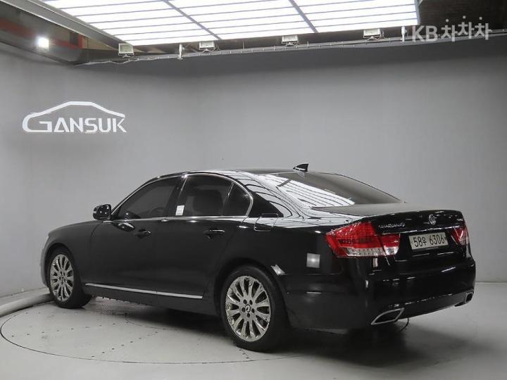 KG Mobility (Ssangyong) Chairman New W CW600 SVIP 4