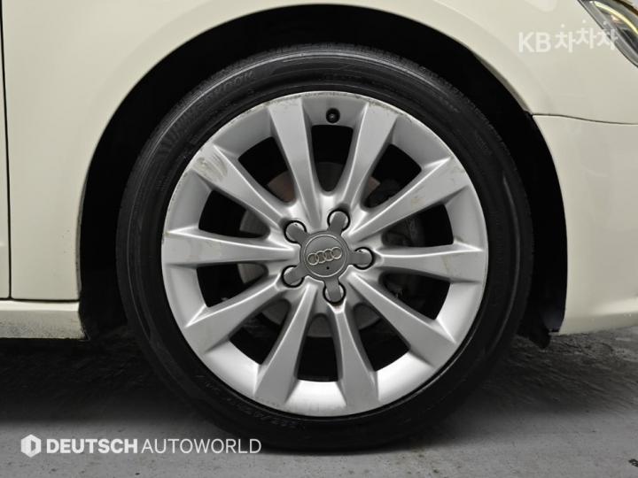 Audi A3 NEW 35 TDI Sportback Dynamic 8V 6