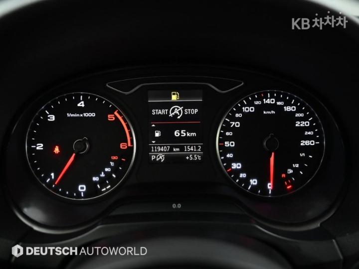 Audi A3 NEW 35 TDI Sportback Dynamic 8V 9