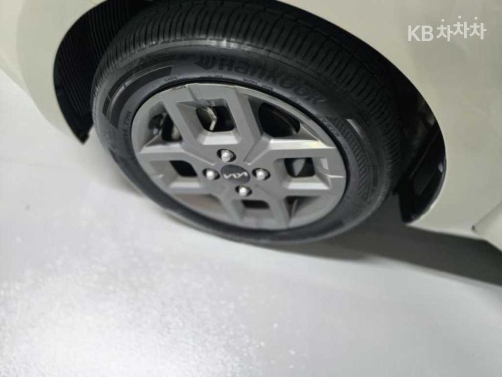 2023 - kia kia
