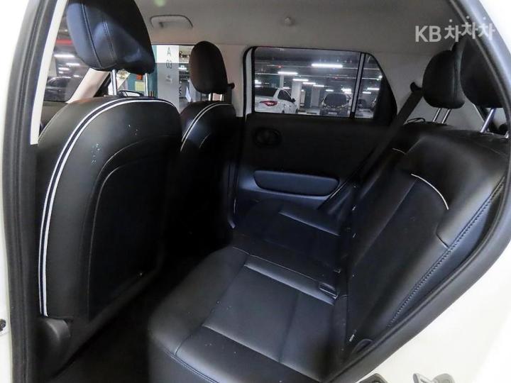 Hyundai Casper 1.0 Gasoline Modern 8