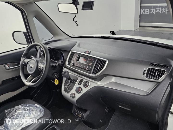 Kia Ray Van 1.0 Gasoline Van Standard 8