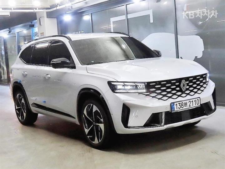Renault Koleos E-Tech Hybrid Iconic 2