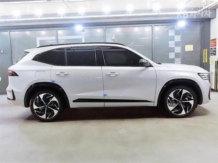 Renault Koleos E-Tech Hybrid Iconic 4