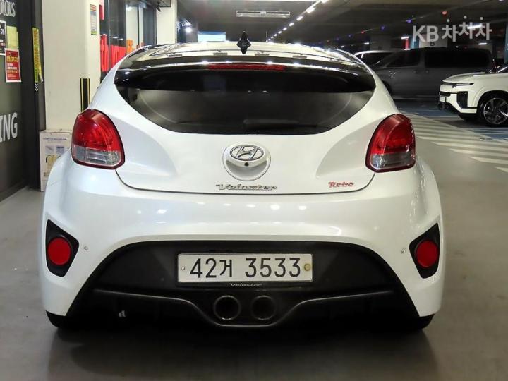 Hyundai Veloster Turbo GDi Extreme Blue Package 6