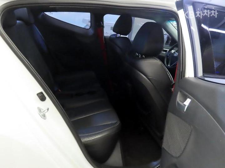 Hyundai Veloster Turbo GDi Extreme Blue Package 8