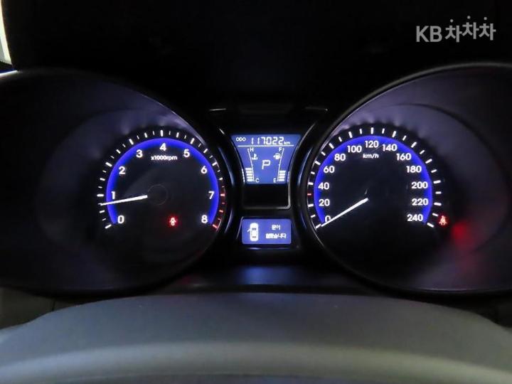 Hyundai Veloster Turbo GDi Extreme Blue Package 10