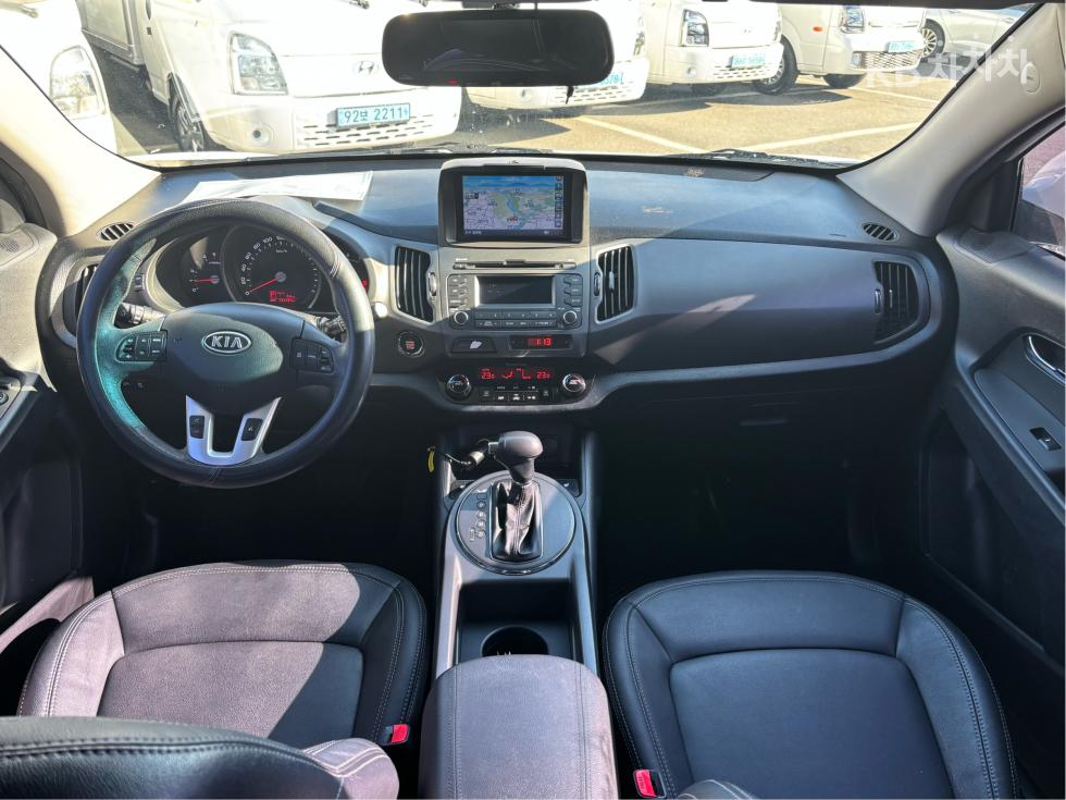 2012 - kia sportage
