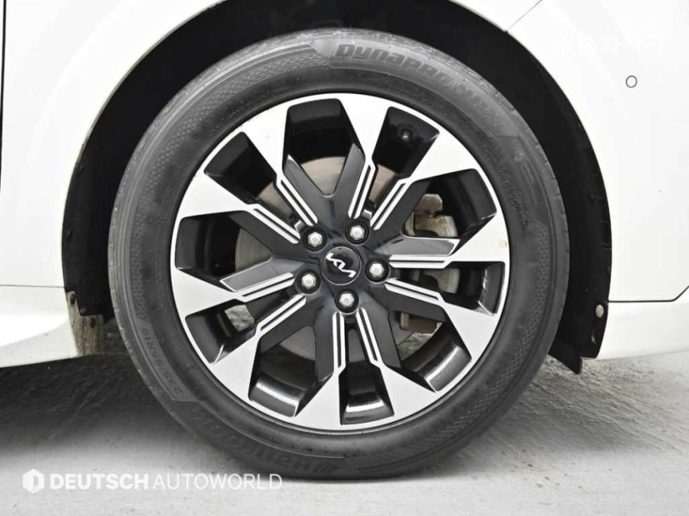 Kia Carnival — miniaturë 5
