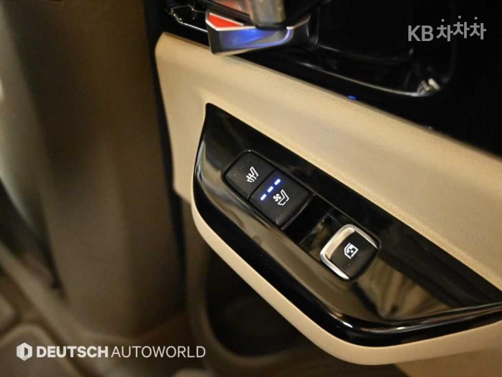 Kia Carnival — miniaturë 16