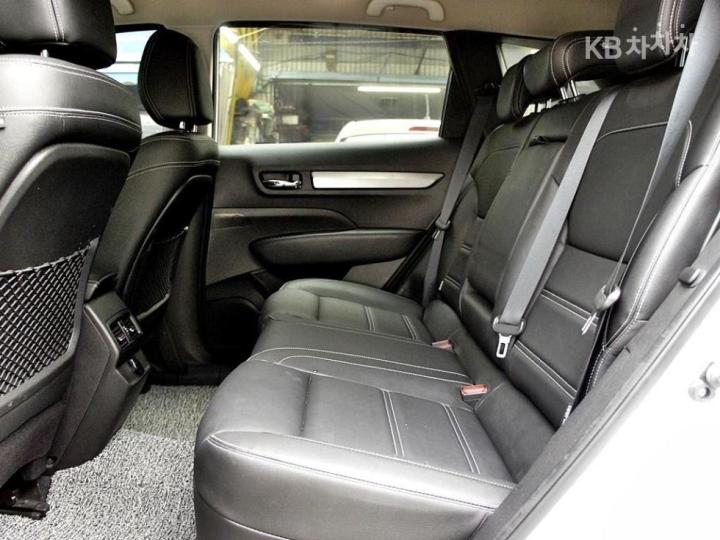 Renault QM6 2.0 LPe 2WD SE 7