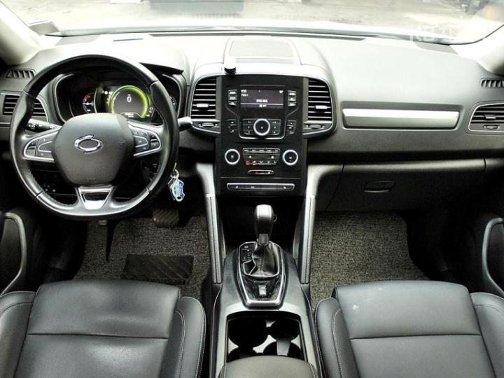 Renault QM6 2.0 LPe 2WD SE 8