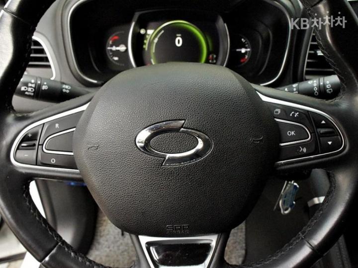 Renault QM6 2.0 LPe 2WD SE 9