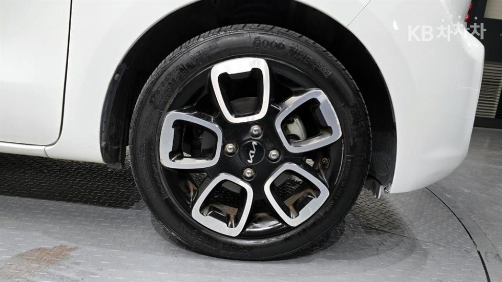 2022 - kia ray
