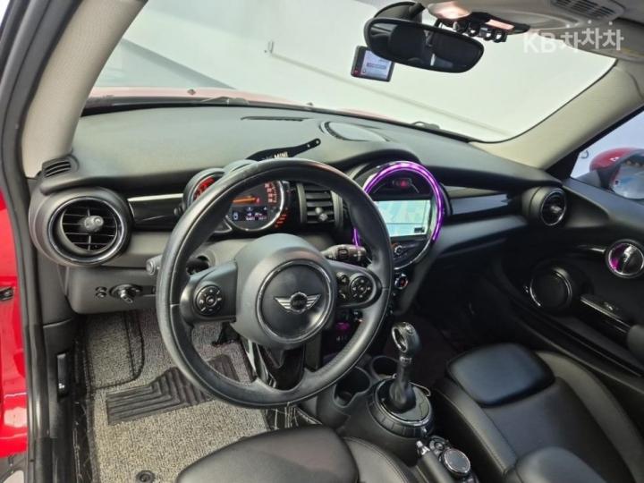 Mini Cooper D 1.5 High 8