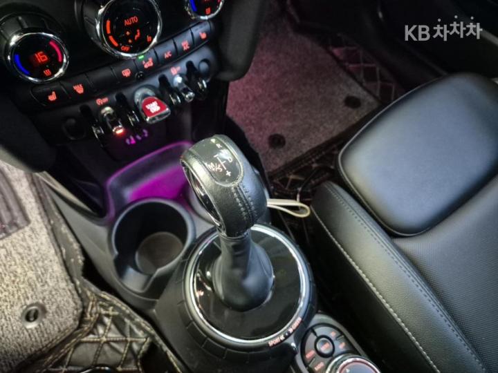 Mini Cooper D 1.5 High 9