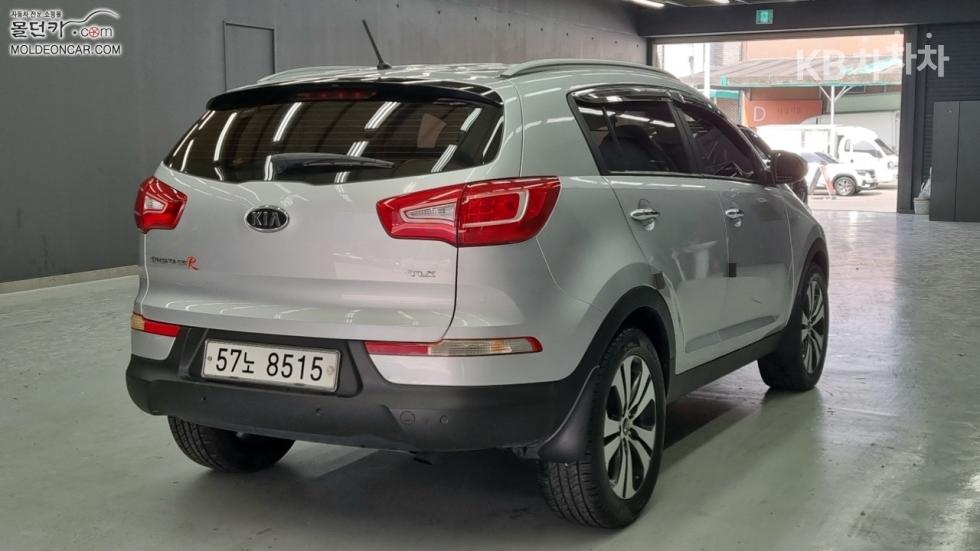 2011 - kia sportage