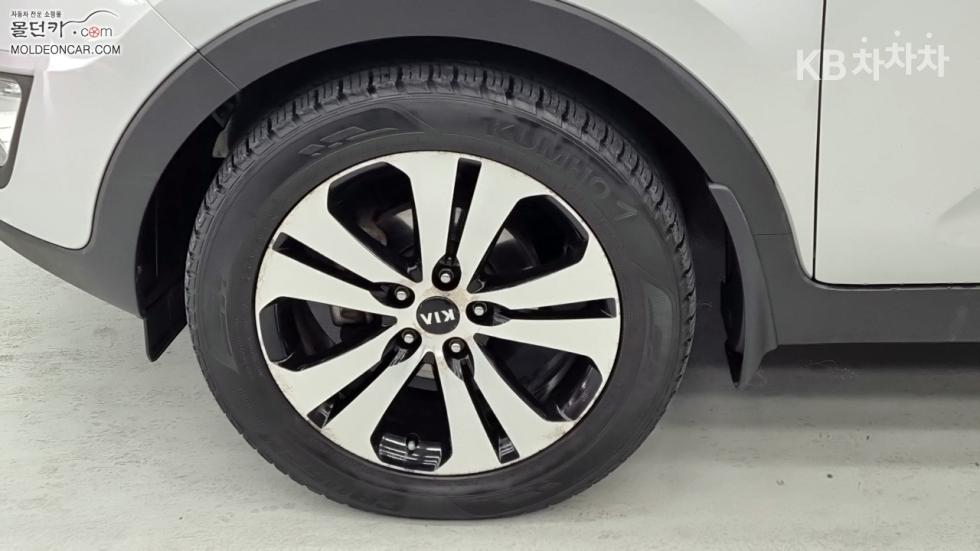 2011 - kia sportage