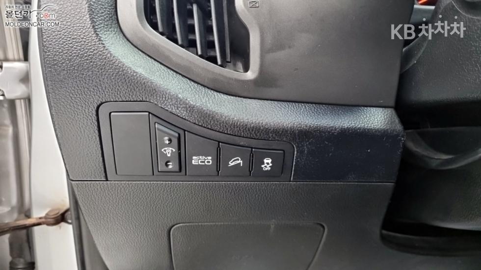 2011 - kia sportage
