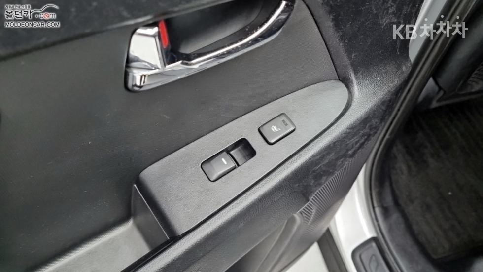 2011 - kia sportage