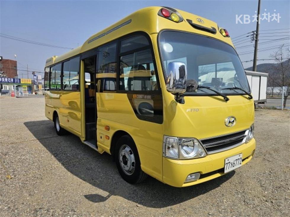 Hyundai Bus