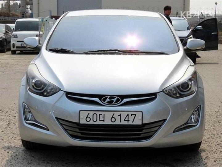 Hyundai Avante 1.6 GDi Smart Base Type