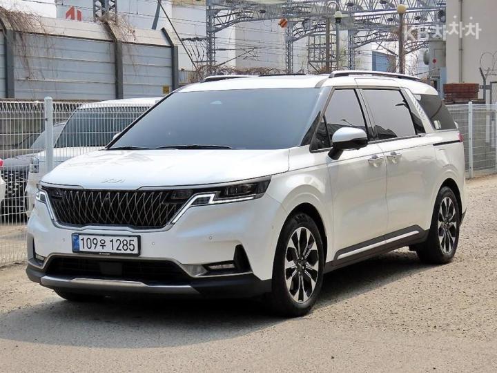 Kia Carnival G3.5 GDI Signature 3