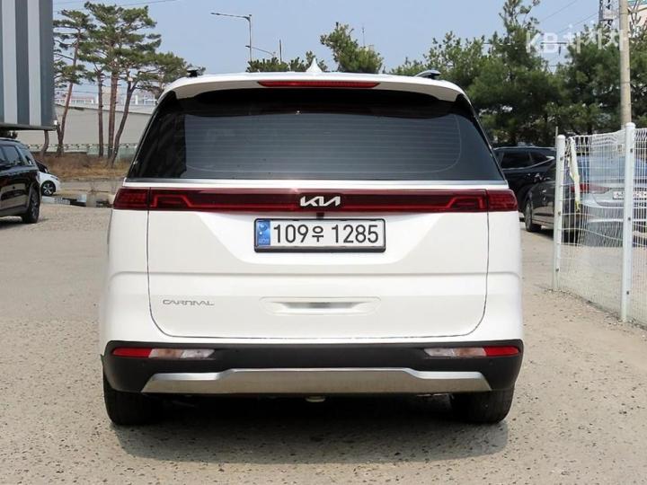 Kia Carnival G3.5 GDI Signature 5