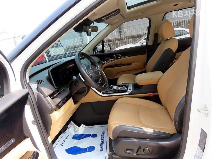 Kia Carnival G3.5 GDI Signature 6