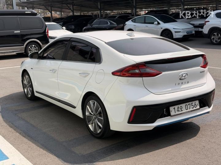 Hyundai IONIQ Q 5
