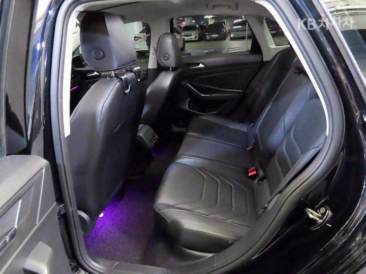 Volkswagen Jetta The 1.4 TSI Prestige 8