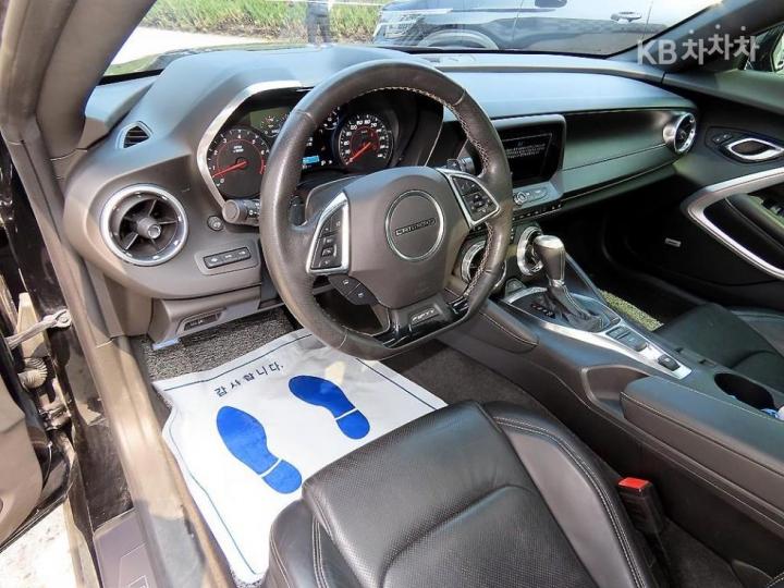 Chevrolet Camaro SS 6.2 V8 8