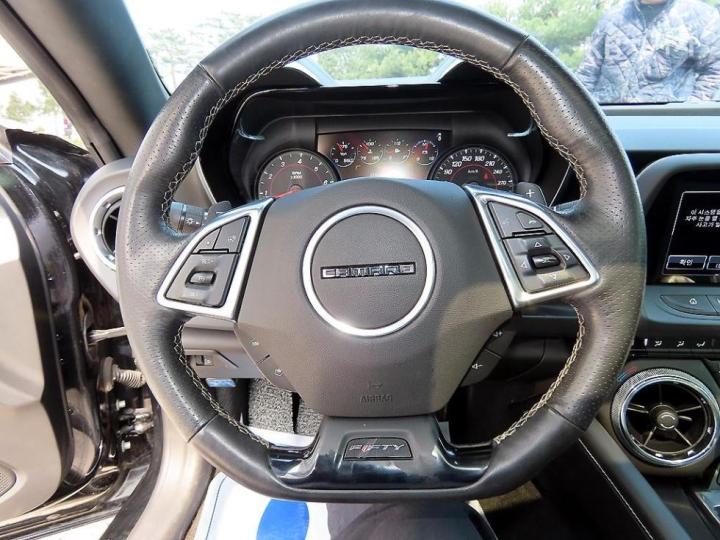 Chevrolet Camaro SS 6.2 V8 9