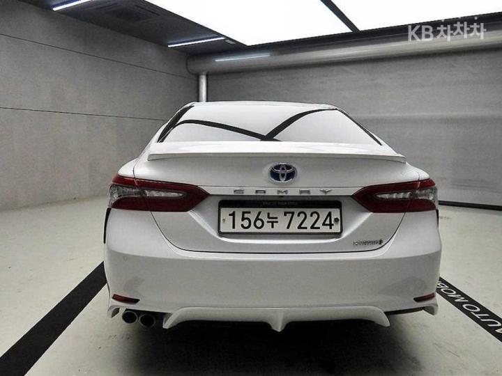 Toyota Camry XV70 2.5 Hybrid XSE 4