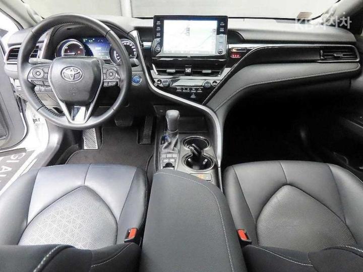 Toyota Camry XV70 2.5 Hybrid XSE 8