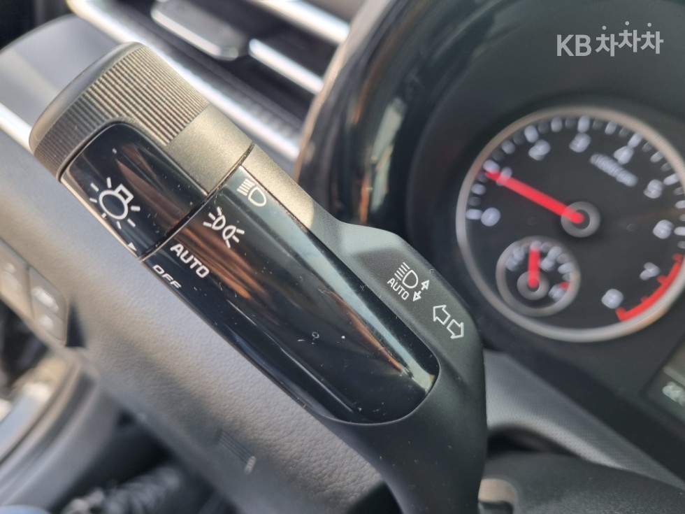 2020 - kia k5